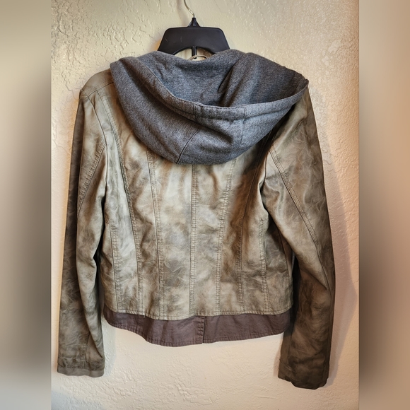 Bomber jacket - Picture 2 of 5